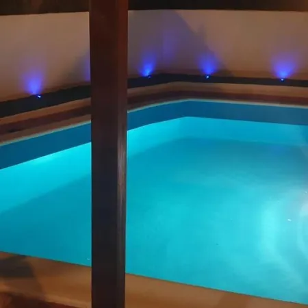 Nyaraló Con Piscina Cerca De Dunas De *