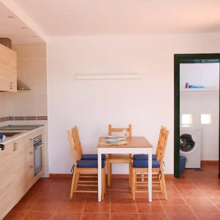 Con Piscina Cerca De Dunas De *